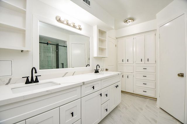 7714 Teal Run Drive, Houston, TX 77071