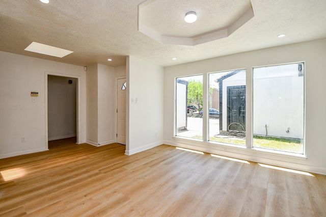 7714 Teal Run Drive, Houston, TX 77071