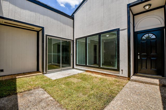 7714 Teal Run Drive, Houston, TX 77071