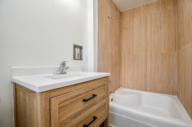 7714 Teal Run Drive, Houston, TX 77071