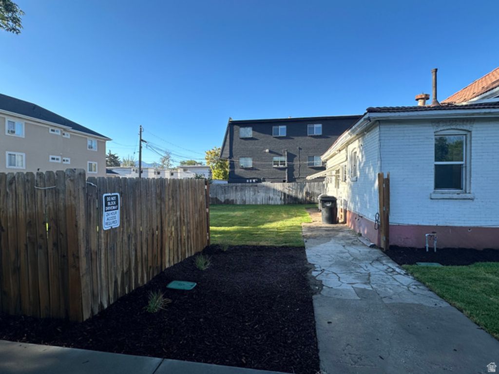 Image 6 of property listing at 394 N 300 E, Provo, UT 84606