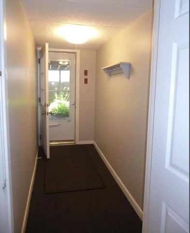 126 Lowell St R, Peabody, MA 01960