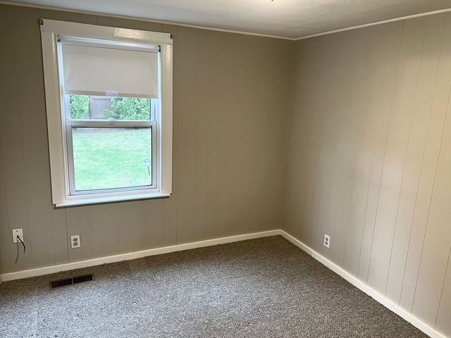 126 Lowell St R, Peabody, MA 01960