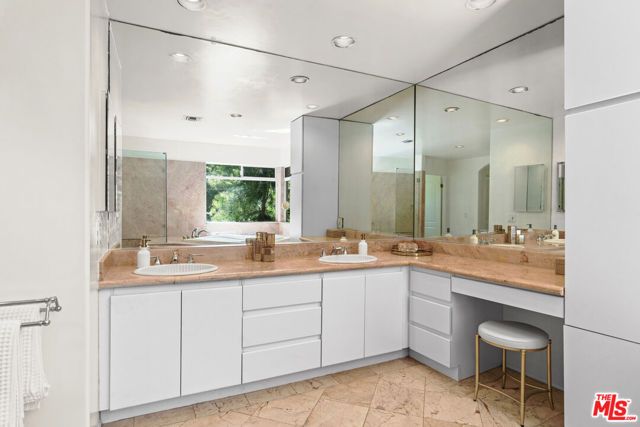 10055 Reevesbury Drive, Other - See Remarks, CA 90210