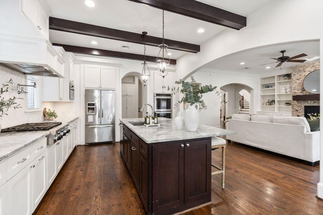 4609 Beech Street, Bellaire, TX 77401
