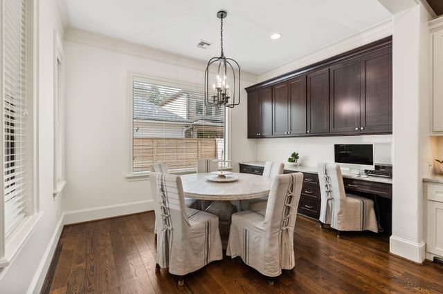 4609 Beech Street, Bellaire, TX 77401