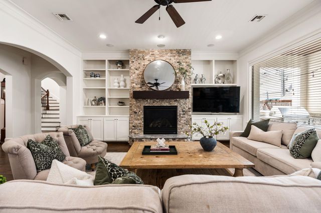 4609 Beech Street, Bellaire, TX 77401