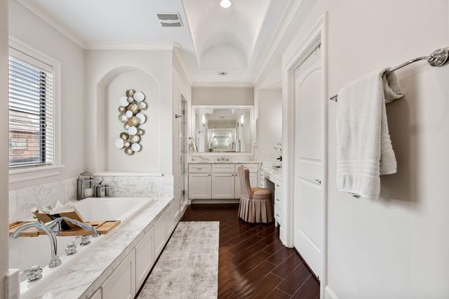 4609 Beech Street, Bellaire, TX 77401