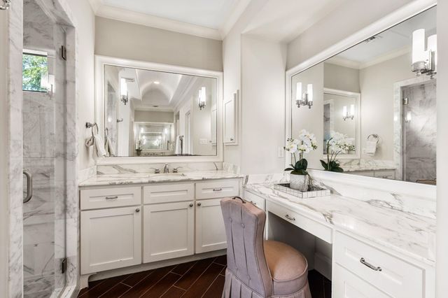 4609 Beech Street, Bellaire, TX 77401