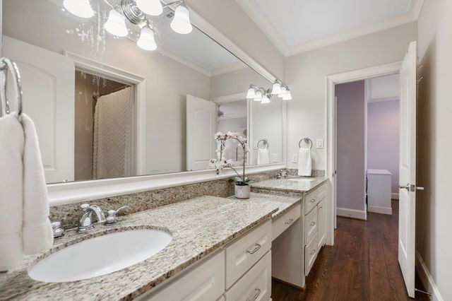 4609 Beech Street, Bellaire, TX 77401