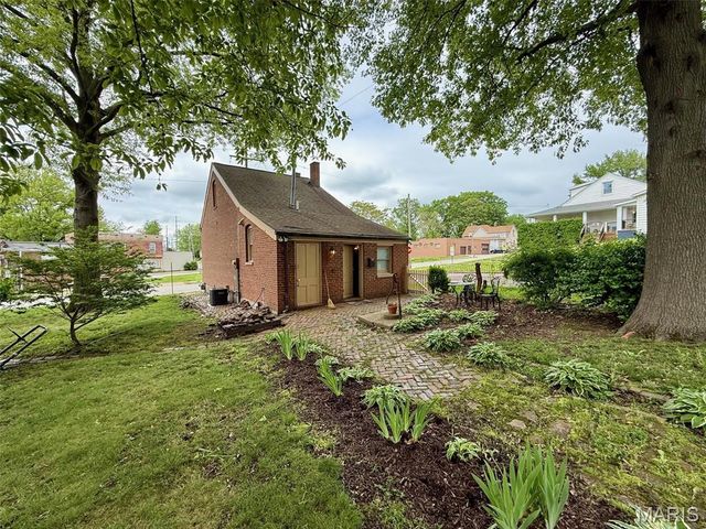 600 S Charles Street, Belleville, IL 62220