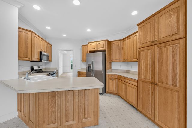 3000 Surrey Ridge Rd, Clarksville, TN 37043