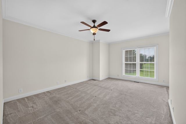3000 Surrey Ridge Rd, Clarksville, TN 37043