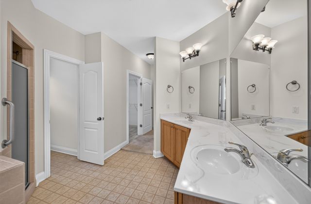 3000 Surrey Ridge Rd, Clarksville, TN 37043