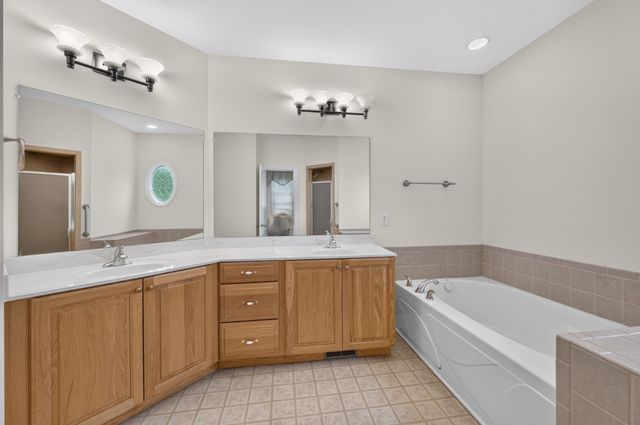 3000 Surrey Ridge Rd, Clarksville, TN 37043