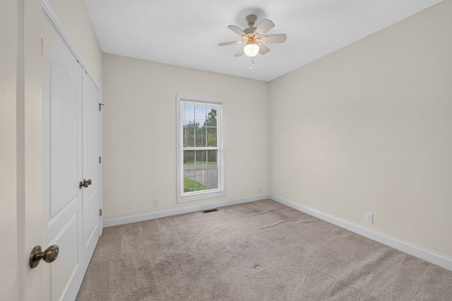 3000 Surrey Ridge Rd, Clarksville, TN 37043