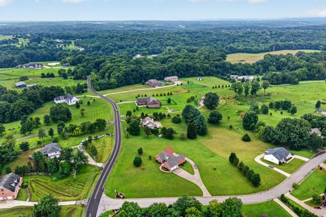 3000 Surrey Ridge Rd, Clarksville, TN 37043