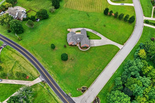 3000 Surrey Ridge Rd, Clarksville, TN 37043