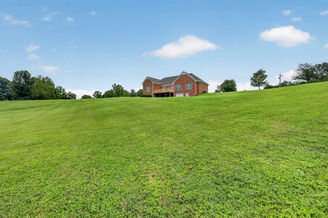 3000 Surrey Ridge Rd, Clarksville, TN 37043