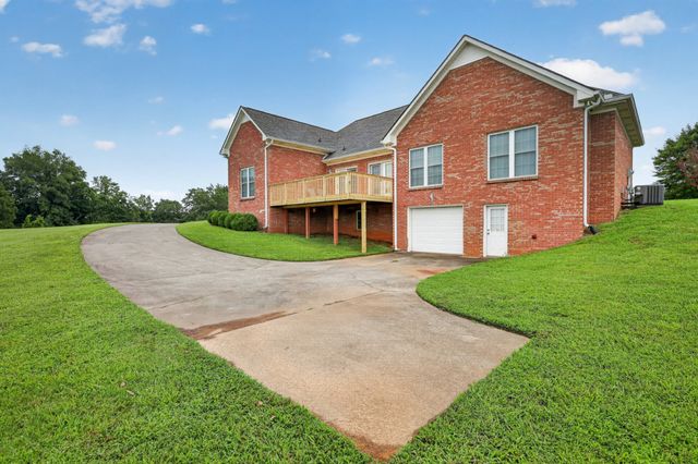 3000 Surrey Ridge Rd, Clarksville, TN 37043