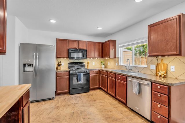 16718 Warbler Drive, Conroe, TX 77385