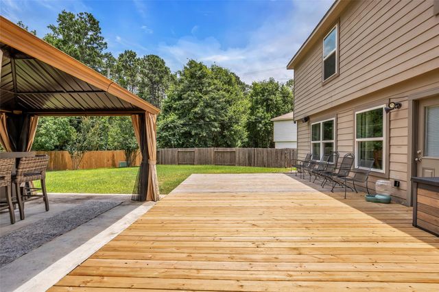 16718 Warbler Drive, Conroe, TX 77385