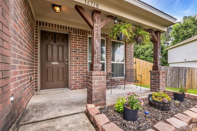 16718 Warbler Drive, Conroe, TX 77385