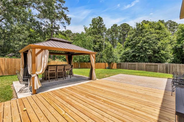 16718 Warbler Drive, Conroe, TX 77385