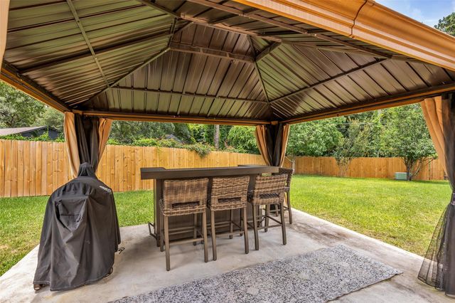 16718 Warbler Drive, Conroe, TX 77385