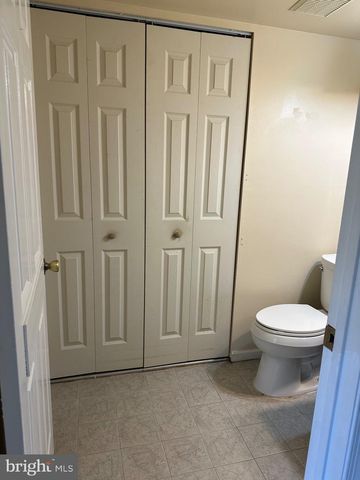 5200 HILLTOP DR #G-18, Brookhaven, PA 19015