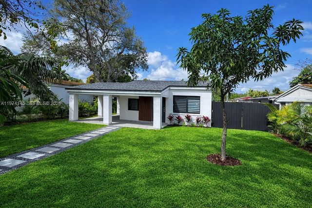 1645 NE 180th St, North Miami Beach, FL 33162