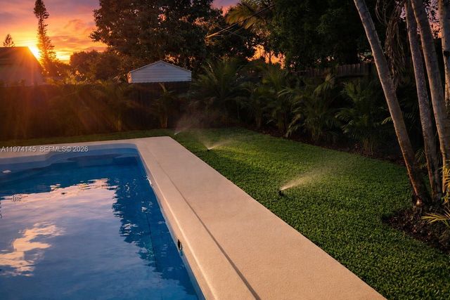 1645 NE 180th St, North Miami Beach, FL 33162