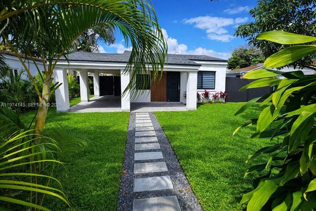 1645 NE 180th St, North Miami Beach, FL 33162