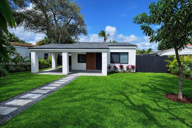 1645 NE 180th St, North Miami Beach, FL 33162