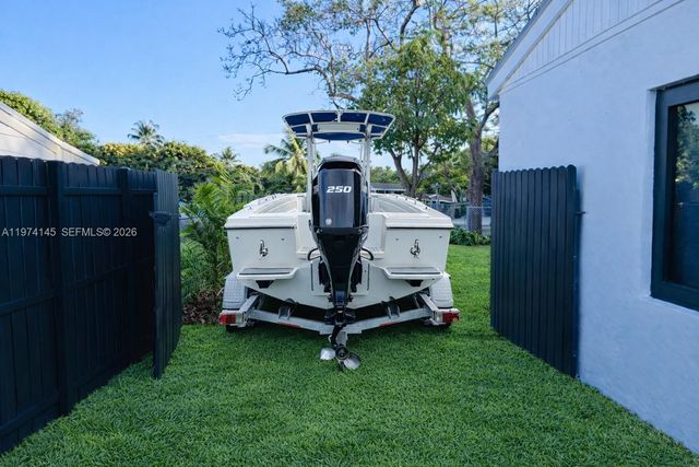 1645 NE 180th St, North Miami Beach, FL 33162