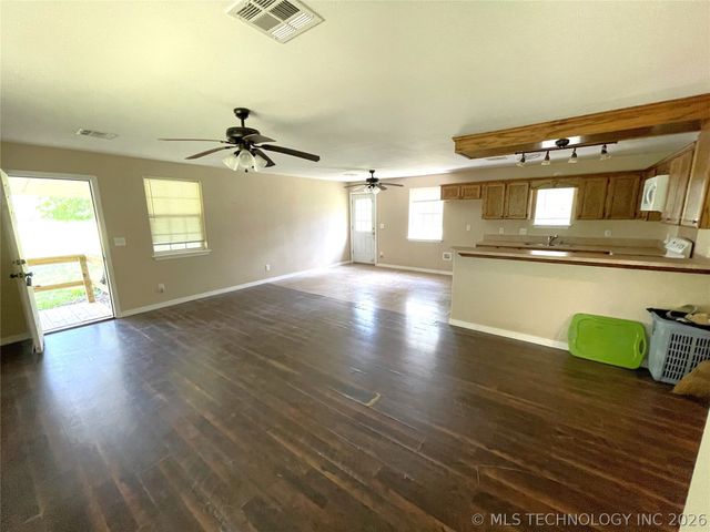471846 E 840 Road, Stilwell, OK 74960