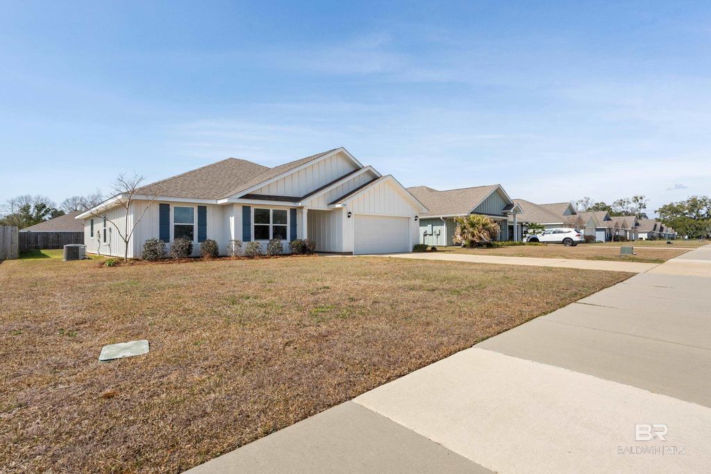 7045 Abigail Street, Gulf Shores, AL 36542