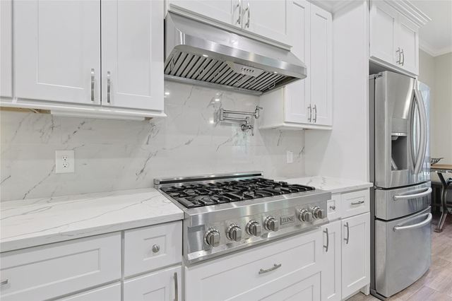 642 Parthenon Place, New Caney, TX 77357