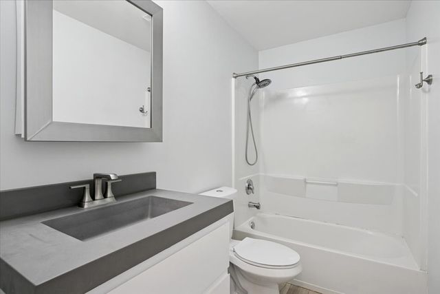 1297 Holly Court, Antioch, IL 60002