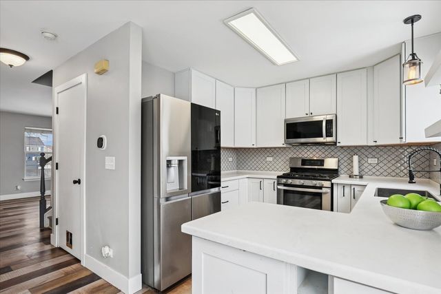 1297 Holly Court, Antioch, IL 60002