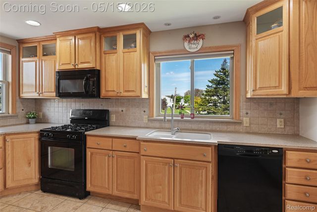 700 Tennyson, Rochester Hills, MI 48307