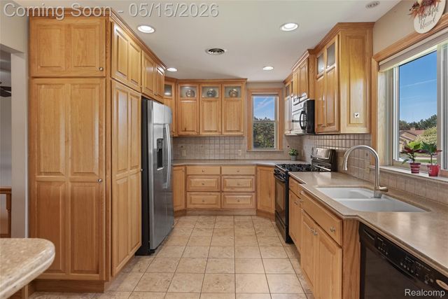 700 Tennyson, Rochester Hills, MI 48307