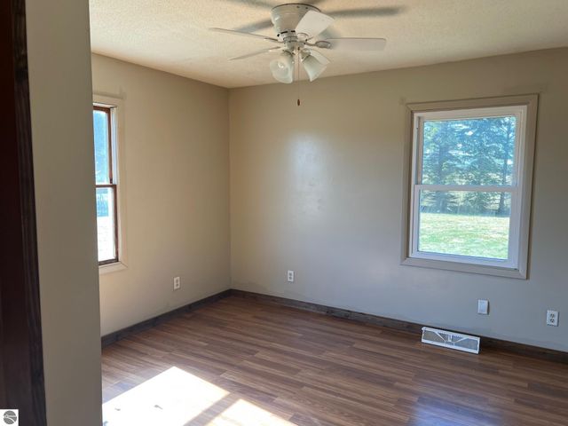 10613 N Bagley Road, St Louis, MI 48880