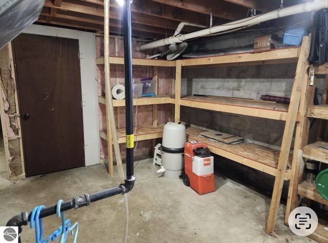 10613 N Bagley Road, St Louis, MI 48880