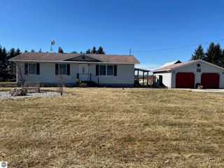 10613 N Bagley Road, St Louis, MI 48880