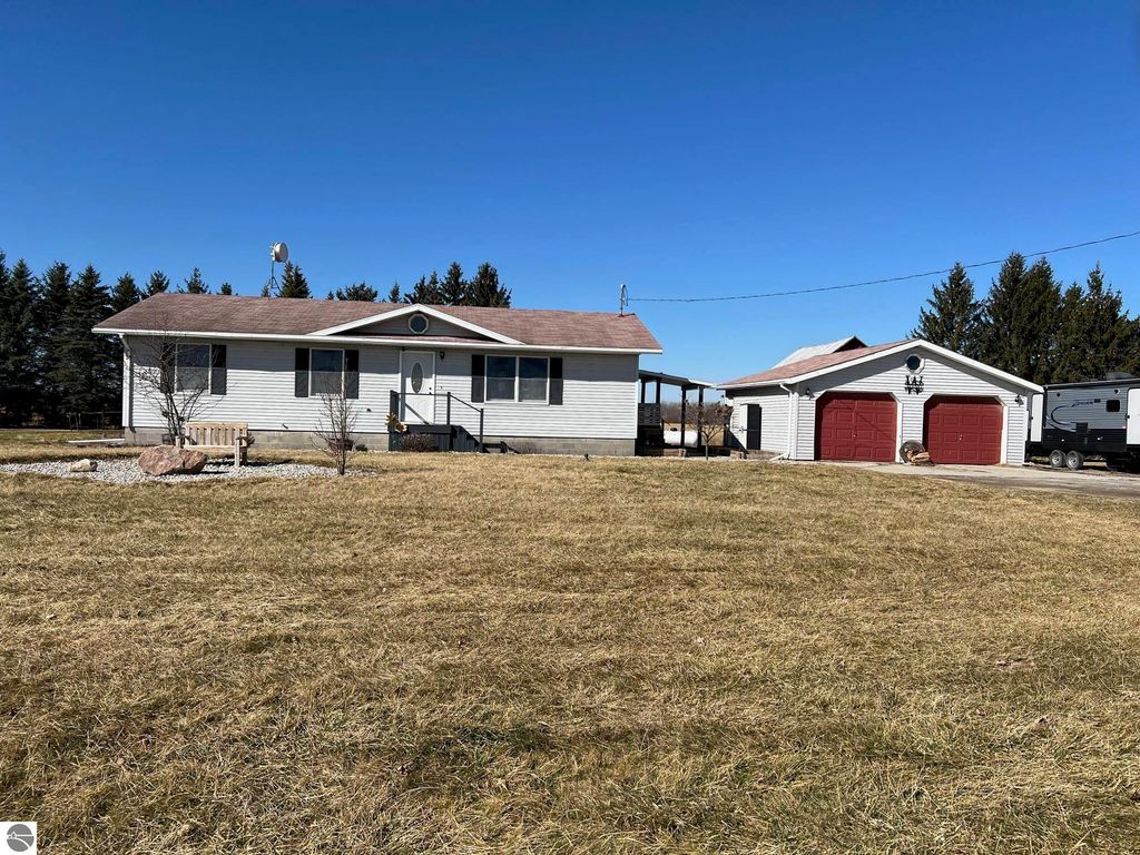 Image 2 of property listing at 10613 N Bagley Road, St Louis, MI 48880