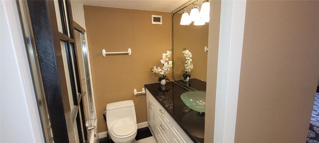 7510 Hornwood Drive 1606, Houston, TX 77036