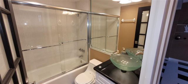 7510 Hornwood Drive 1606, Houston, TX 77036