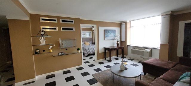 7510 Hornwood Drive 1606, Houston, TX 77036