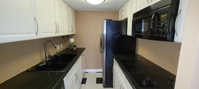 7510 Hornwood Drive 1606, Houston, TX 77036